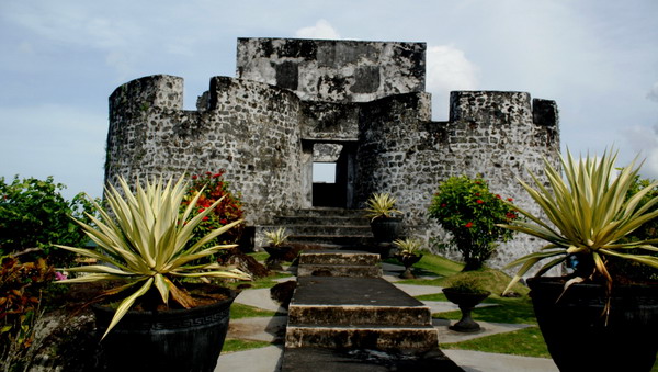 4-benteng-bersejarah-di-ternate-nomor-1-pernah-jadi-rebutan-4-negara-eropa-kKmRqZIKtO